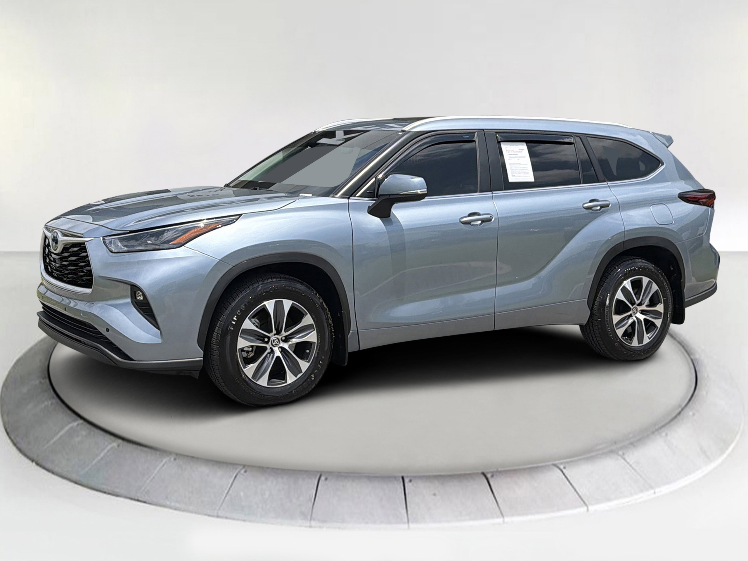 Used 2024 Moon Dust Toyota XLE image 1