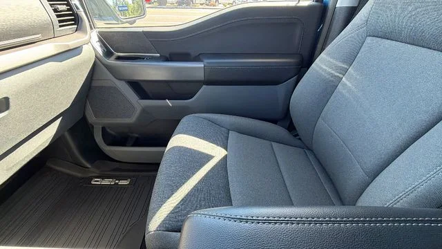Used 2024 Blue Ford XLT image 25