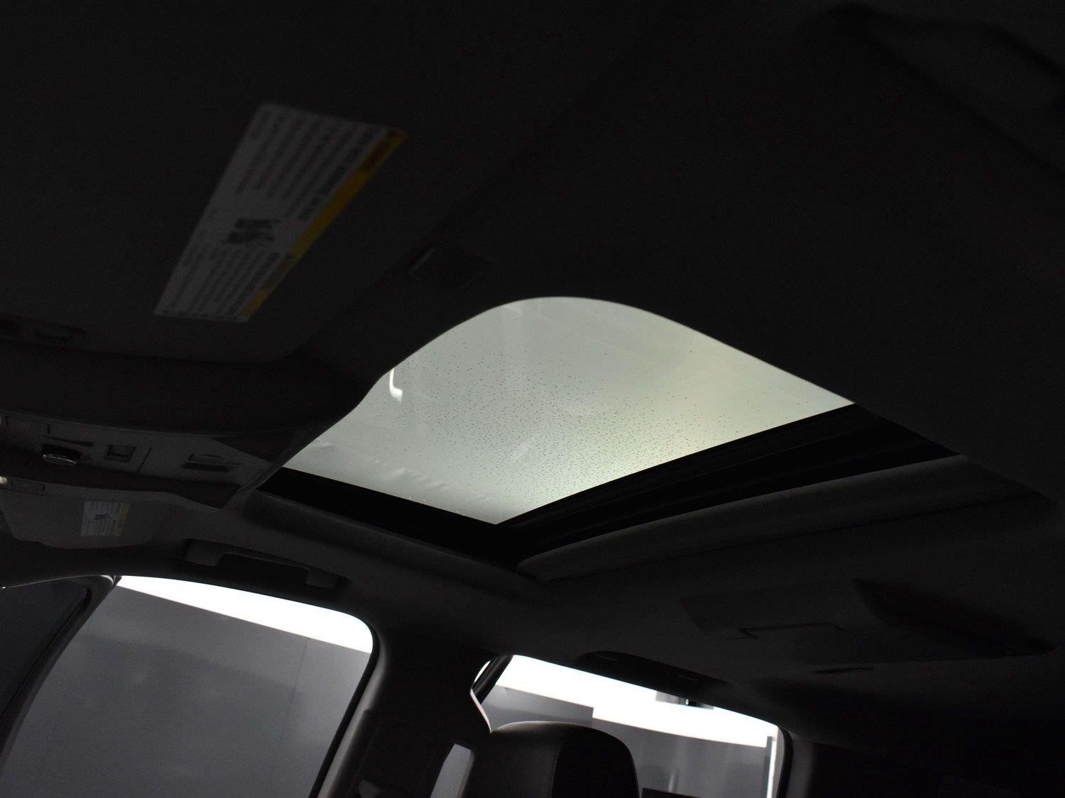 Used 2018 Black Chevrolet Premier image 17