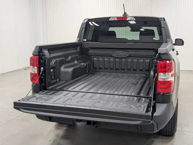New 2026 Shadow Black Ford XLT image 19