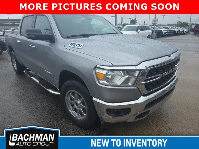 2024 RAM 1500 Big Horn/Lone Star 4x4 Crew Cab 5'7's photo