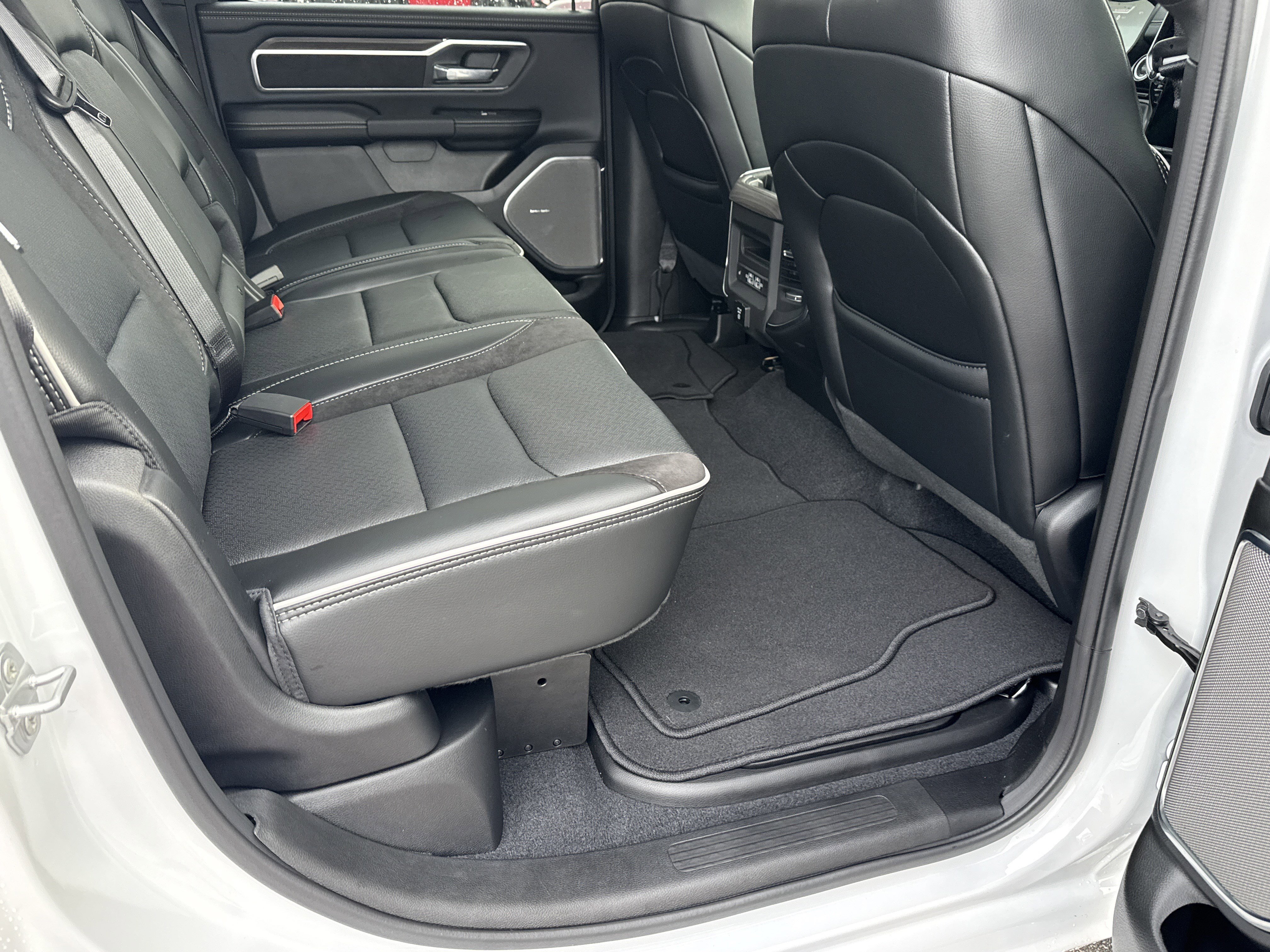New 2026 Bright White Clear-Coat Exterior Paint RAM Laramie image 21