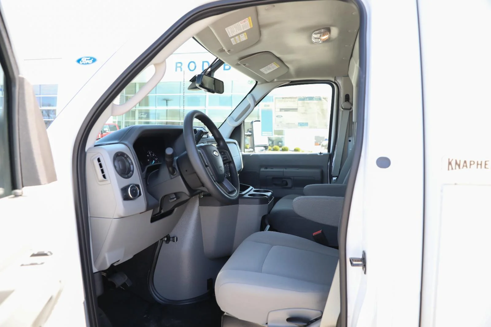 New 2026 Oxford White Ford E-350 SRW image 22
