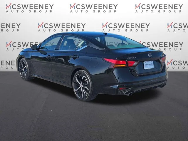 Used 2024 Black Nissan 2.5 SR image 3