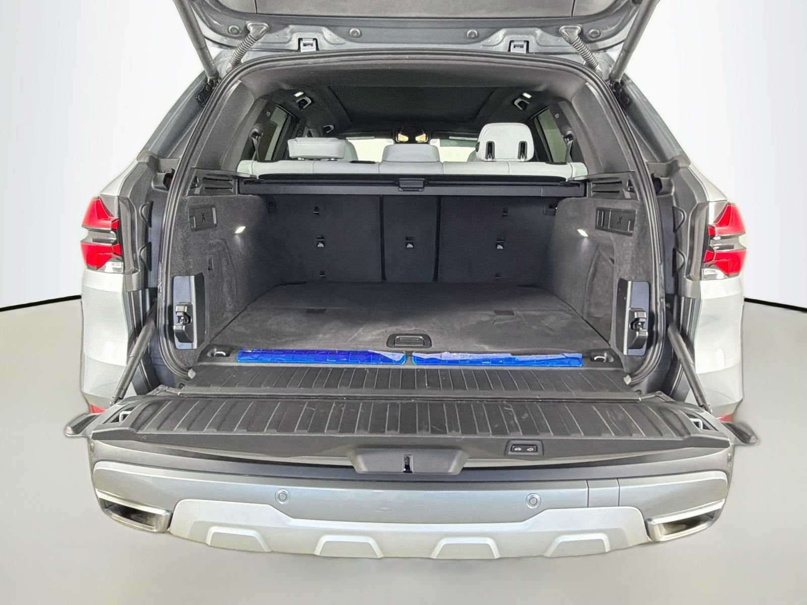 Certified Used 2024 Skyscraper Grey Metallic BMW xDrive50e image 27