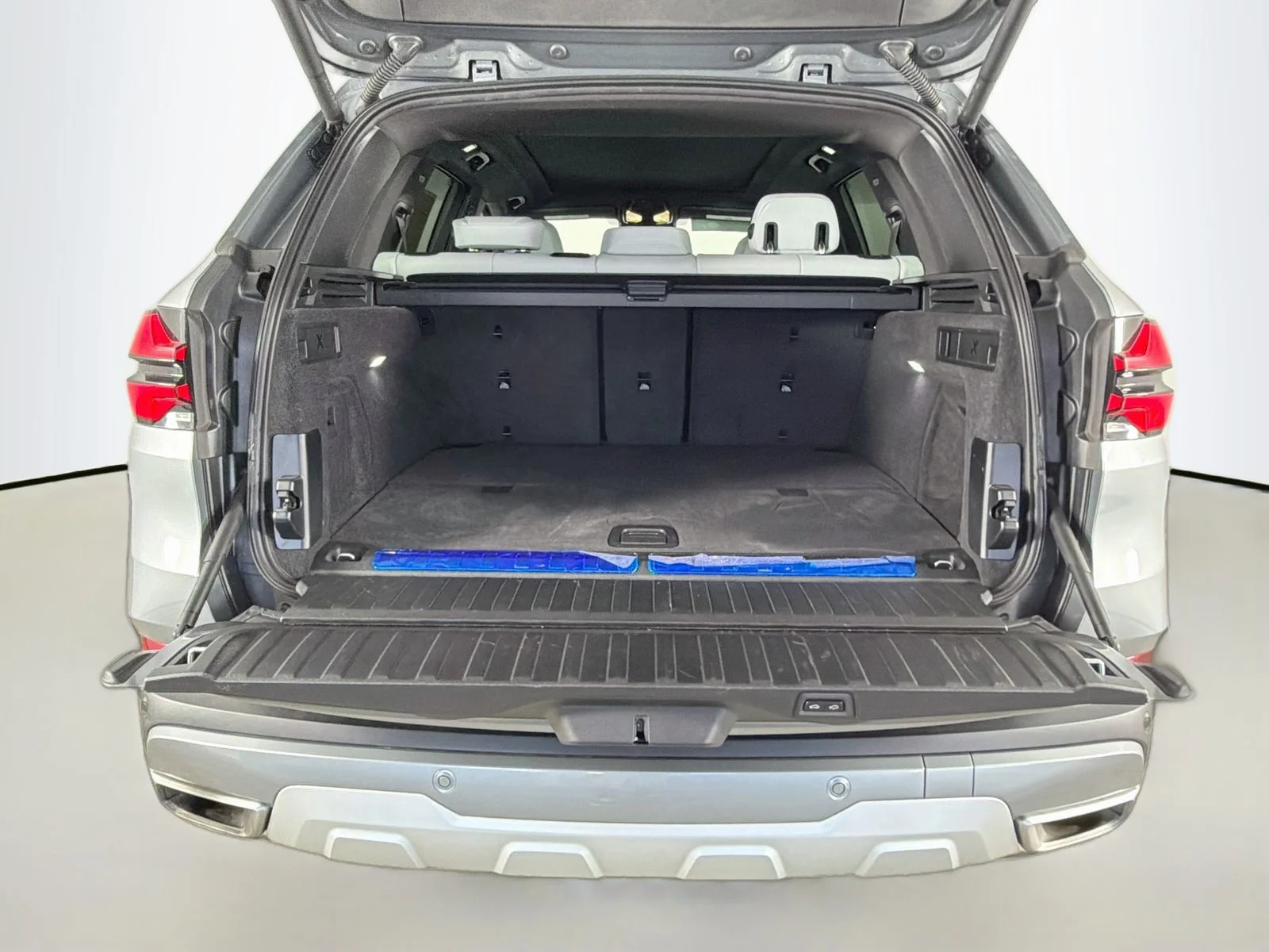 Certified Used 2024 Skyscraper Gray Metallic BMW xDrive50e image 27