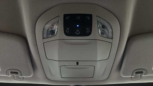 Used 2023 Bright White Clearcoat Chrysler Touring L image 29
