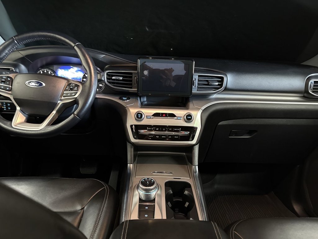 Used 2022 Gray Metallic Ford XLT image 28