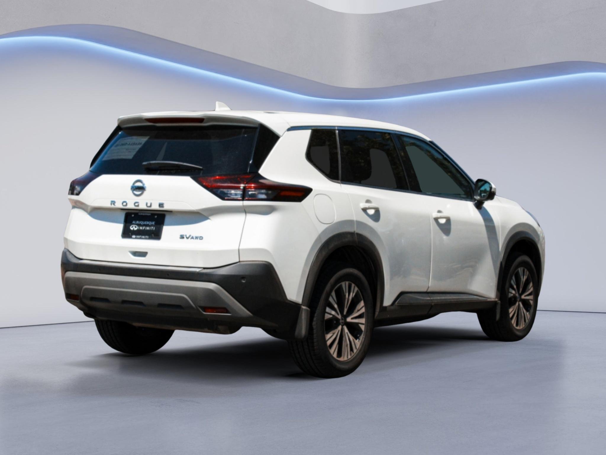 Used 2021 Pearl White Tricoat Nissan SV image 5