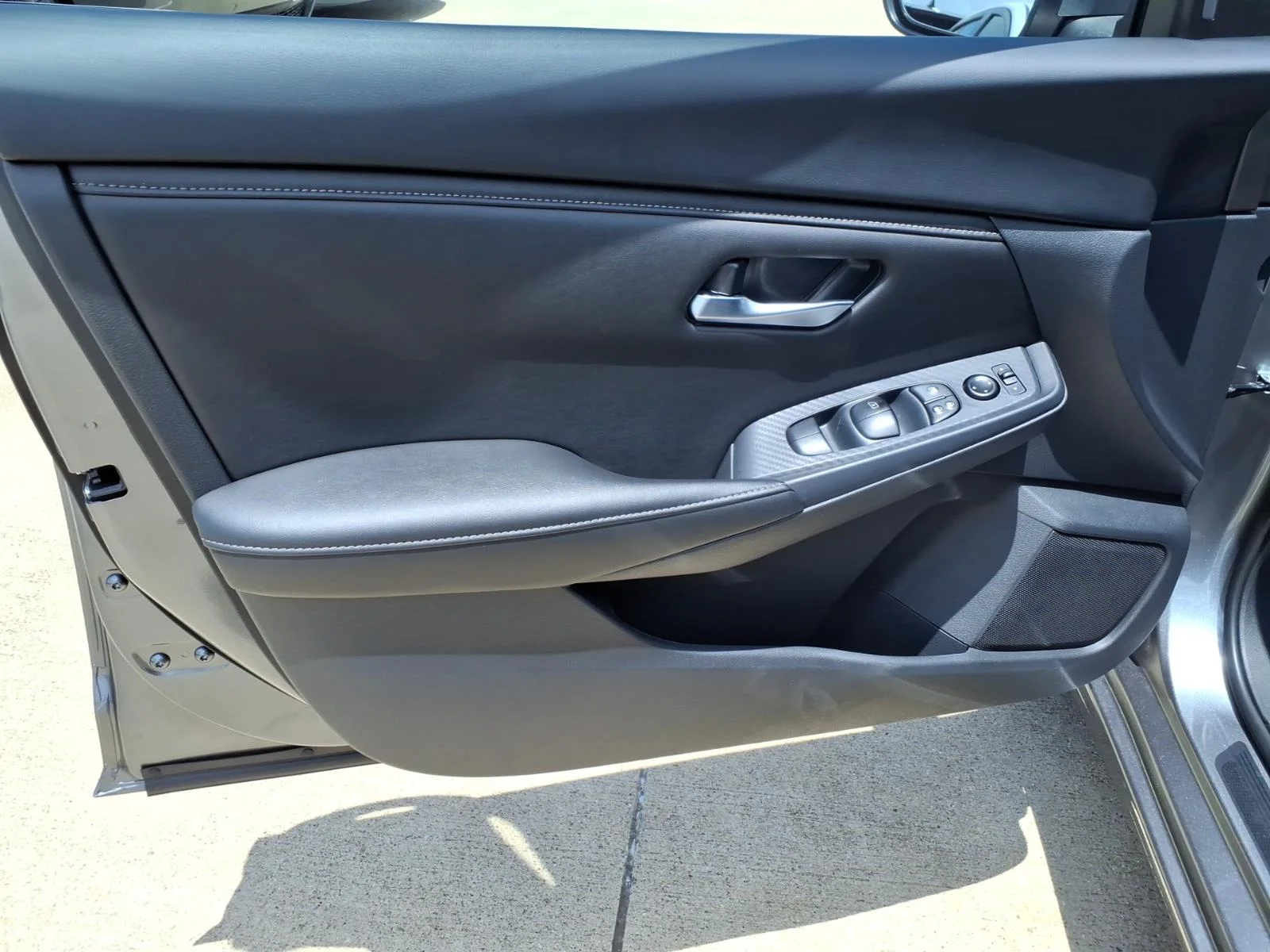 Used 2025 Gun Metallic Nissan SV image 16