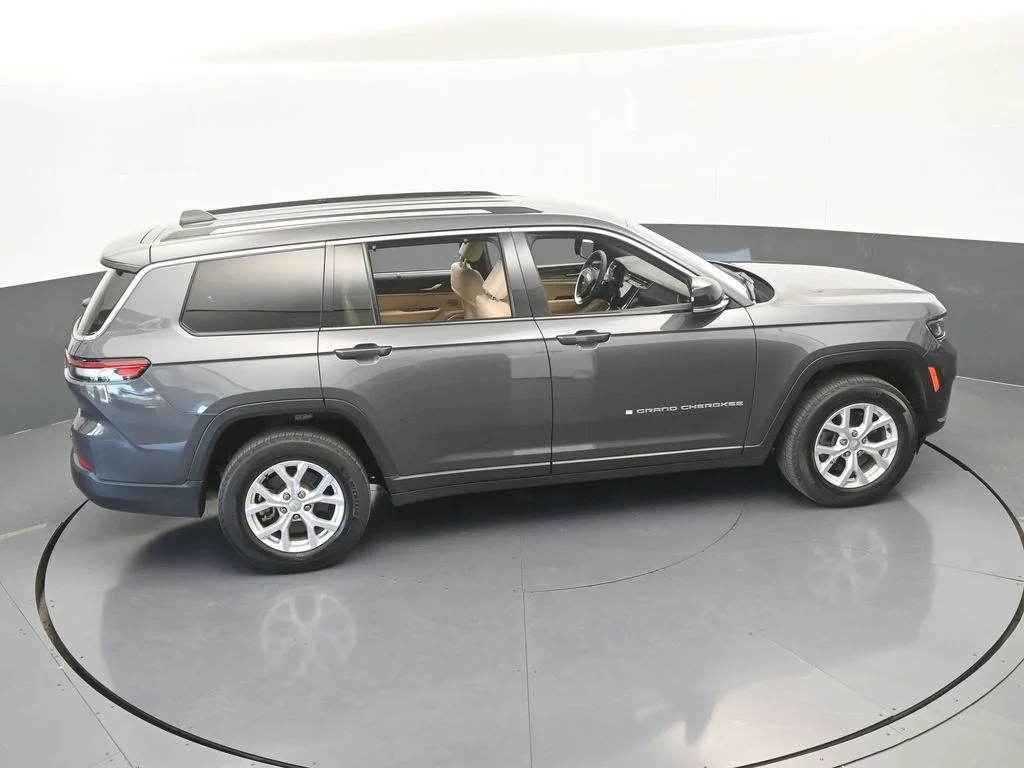 Used 2023 Baltic Gray Metallic Clearcoat Jeep Limited image 60