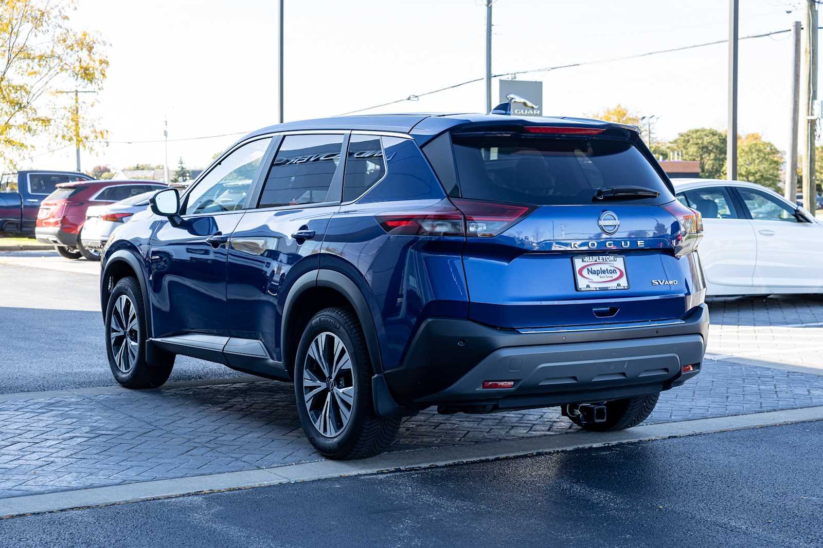 Used 2023 Caspian Blue Metallic Nissan SV image 5