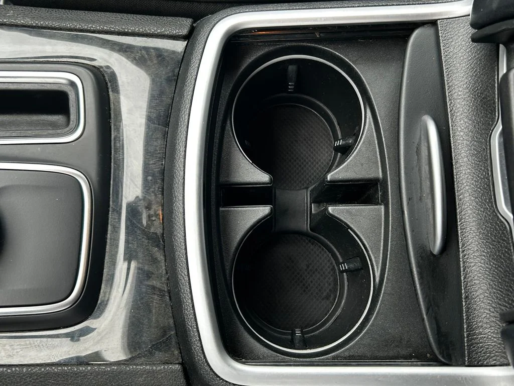 Used 2023 White Chrysler Touring image 42