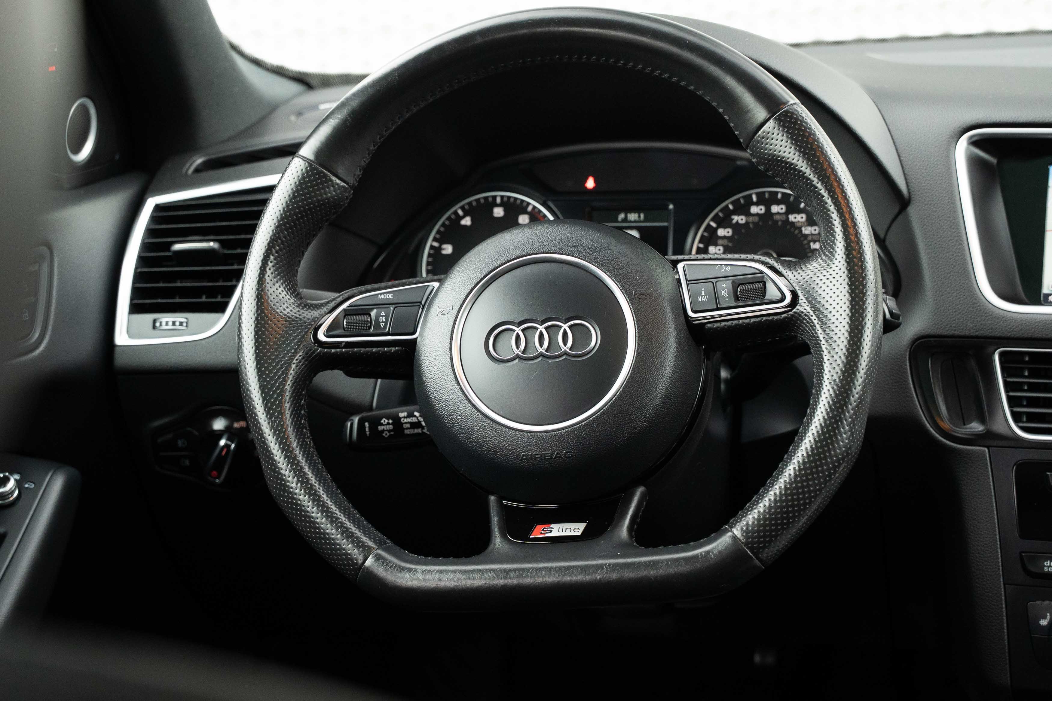 Used 2017 Daytona Gray Pearl Effect Audi Premium Plus image 9