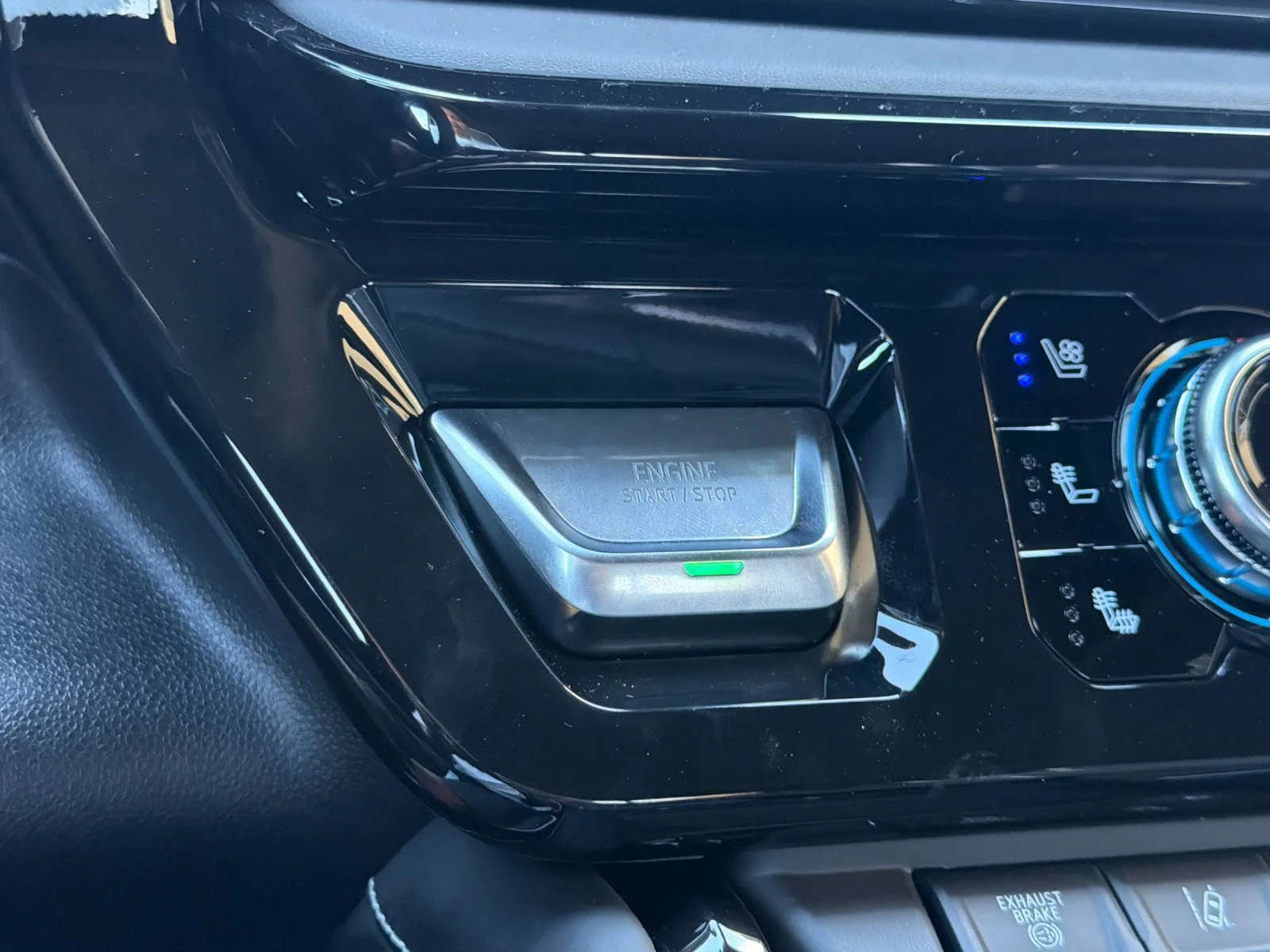 2026 GMC Sierra 2500HD AT4X - Photo 21