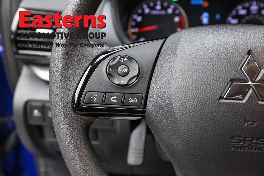 Used 2026 Blue Mitsubishi LE image 15