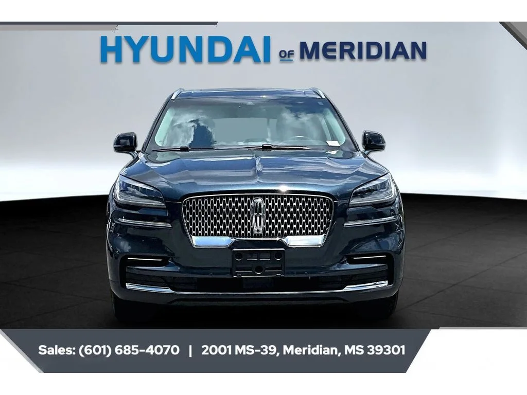 Used 2023 Flight Blue Metallic Clearcoat Lincoln Reserve image 3
