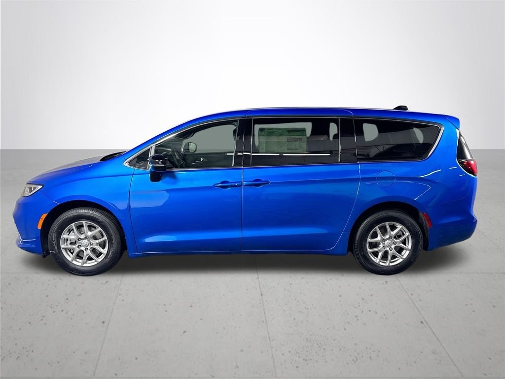 New 2026 Hydro Blue Pearl-Coat Exterior Paint Chrysler  image 9