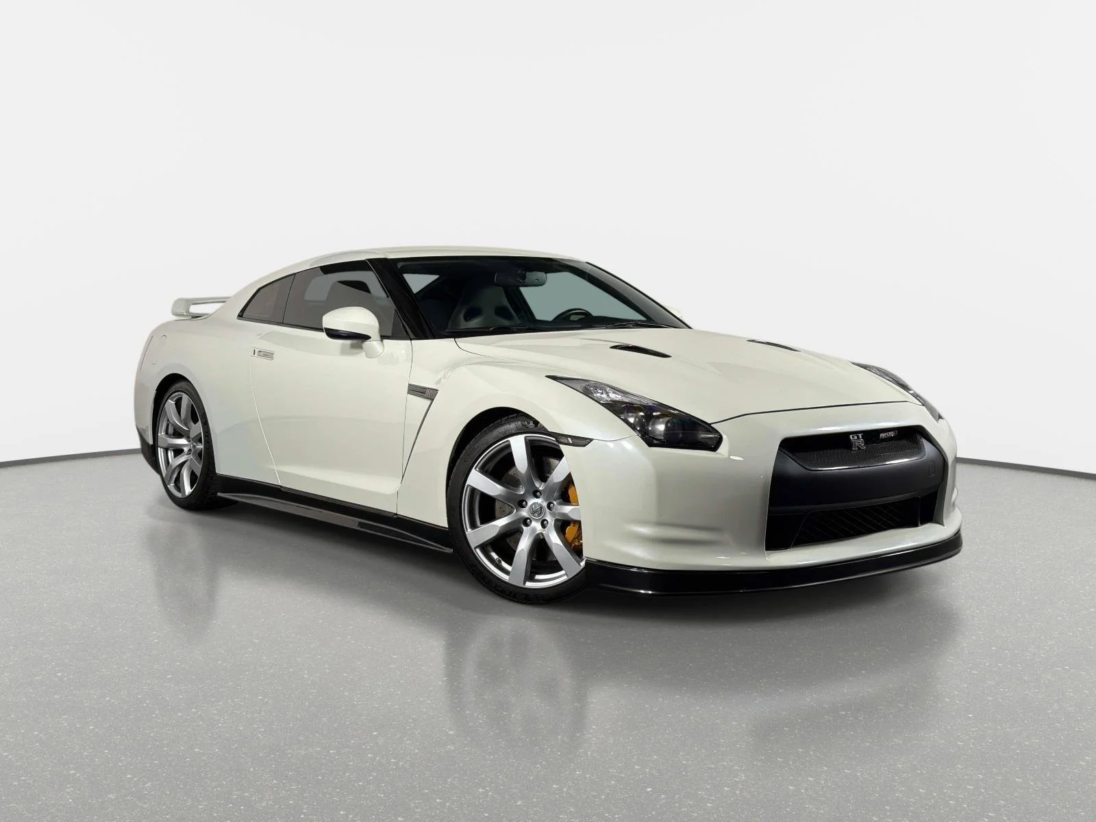 2009 Nissan GT-R GT-R Premium's photo
