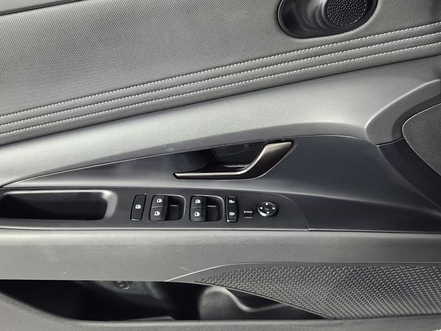 Certified Used 2025 Silver Hyundai SEL Sport image 8