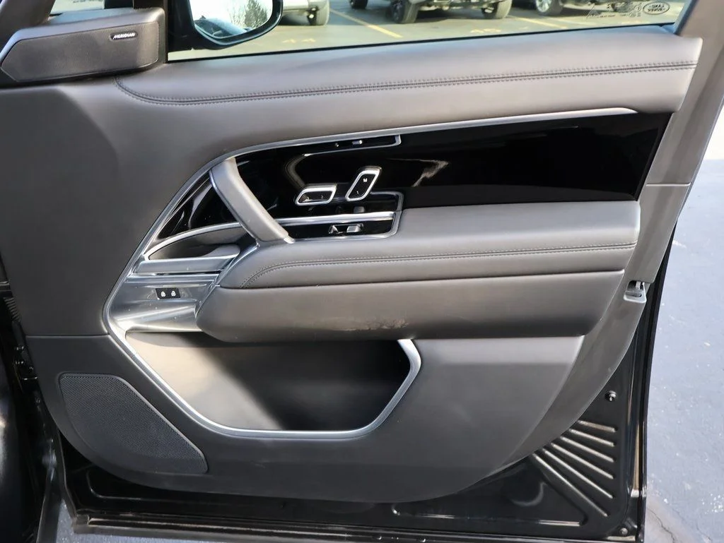 2023 Land Rover Range Rover SE - Photo 11