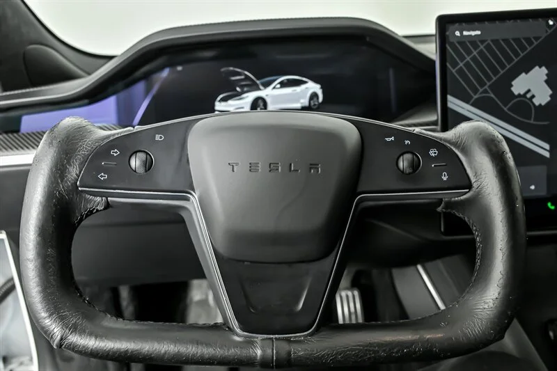 Used 2021 Pearl White Multi-Coat Tesla Plaid image 21