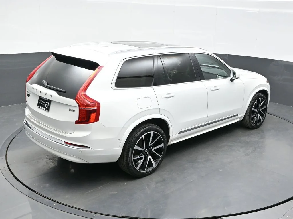 Certified Used 2024 Crystal White Volvo Plus image 36