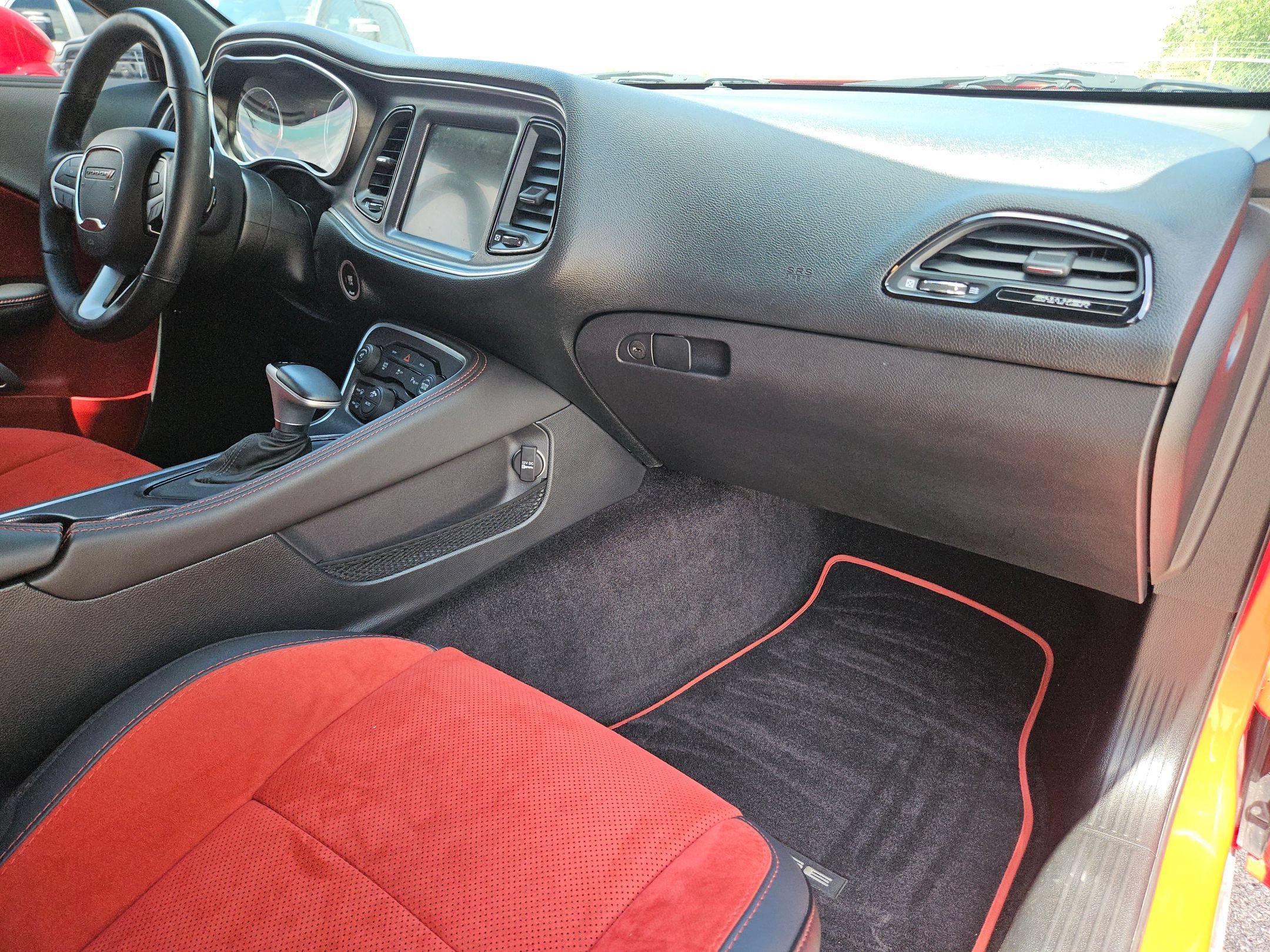 Used 2016 Torred Clearcoat Dodge 392 Hemi Scat Pack Shaker image 27