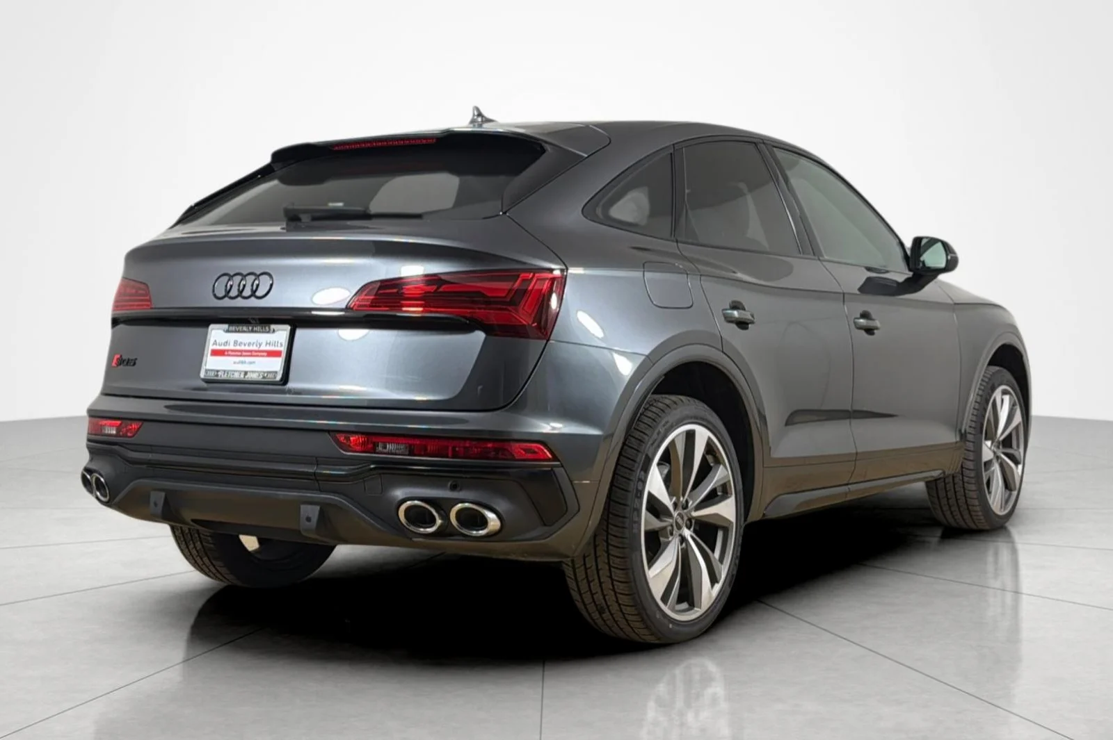 Used 2023 Daytona Gray Pearl Effect Audi Premium Plus 3.0 TFSI quattro image 5