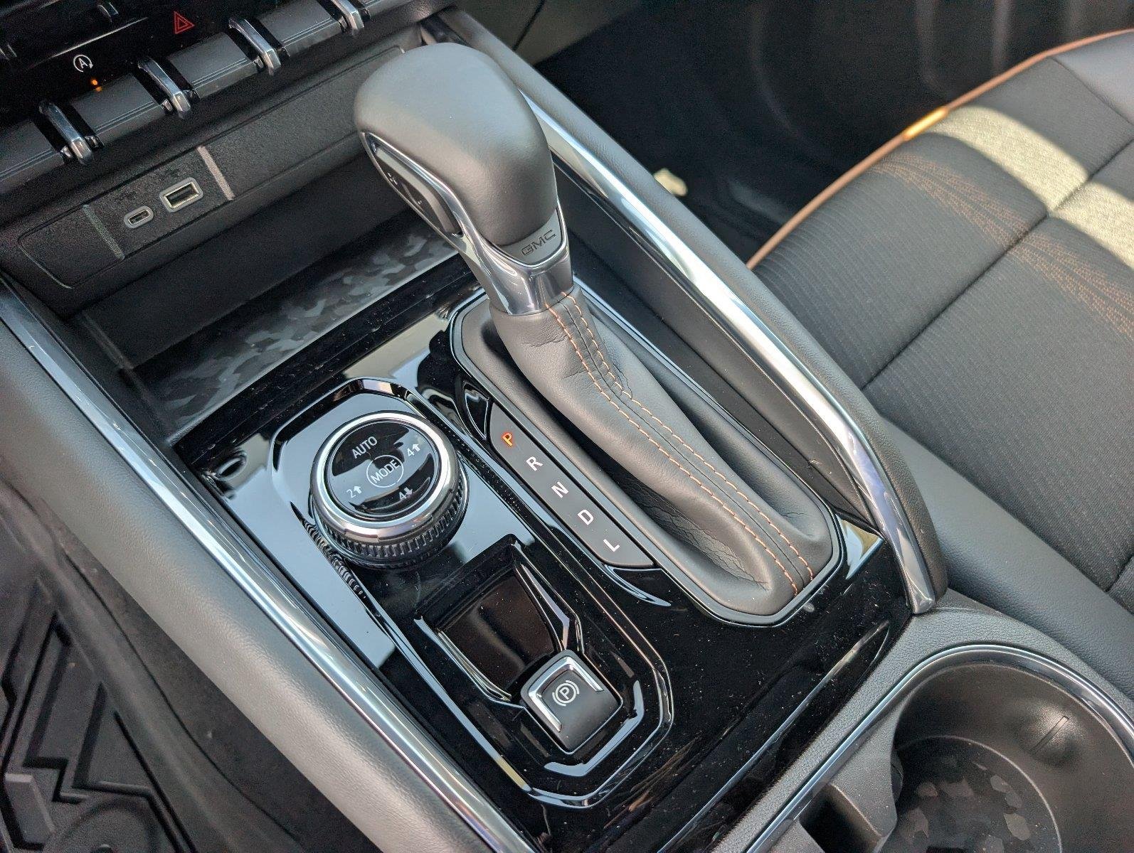 2026 GMC Canyon AT4 - Photo 22
