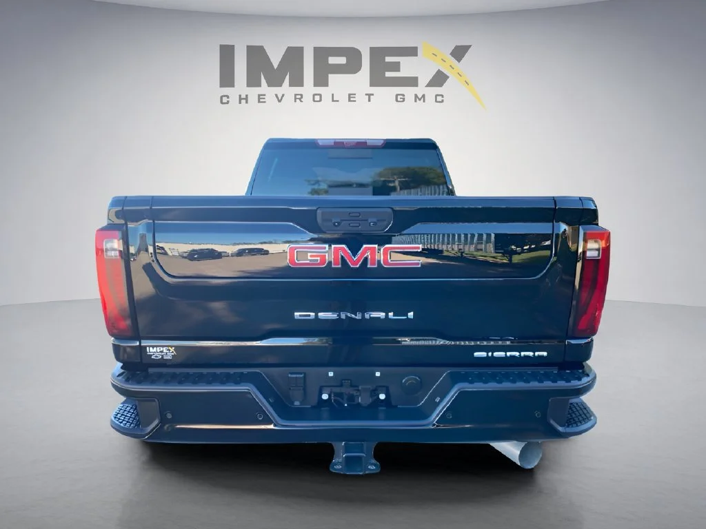 Used 2025 Onyx Black GMC Denali image 4