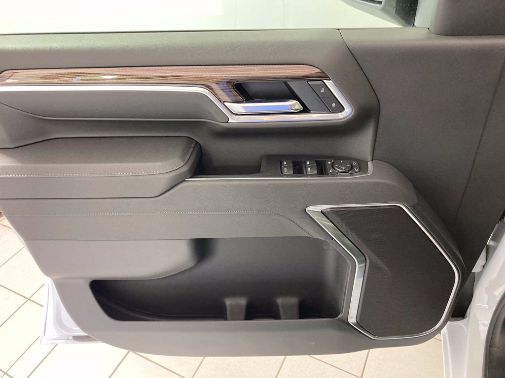 New 2026 Summit White Chevrolet LT image 12