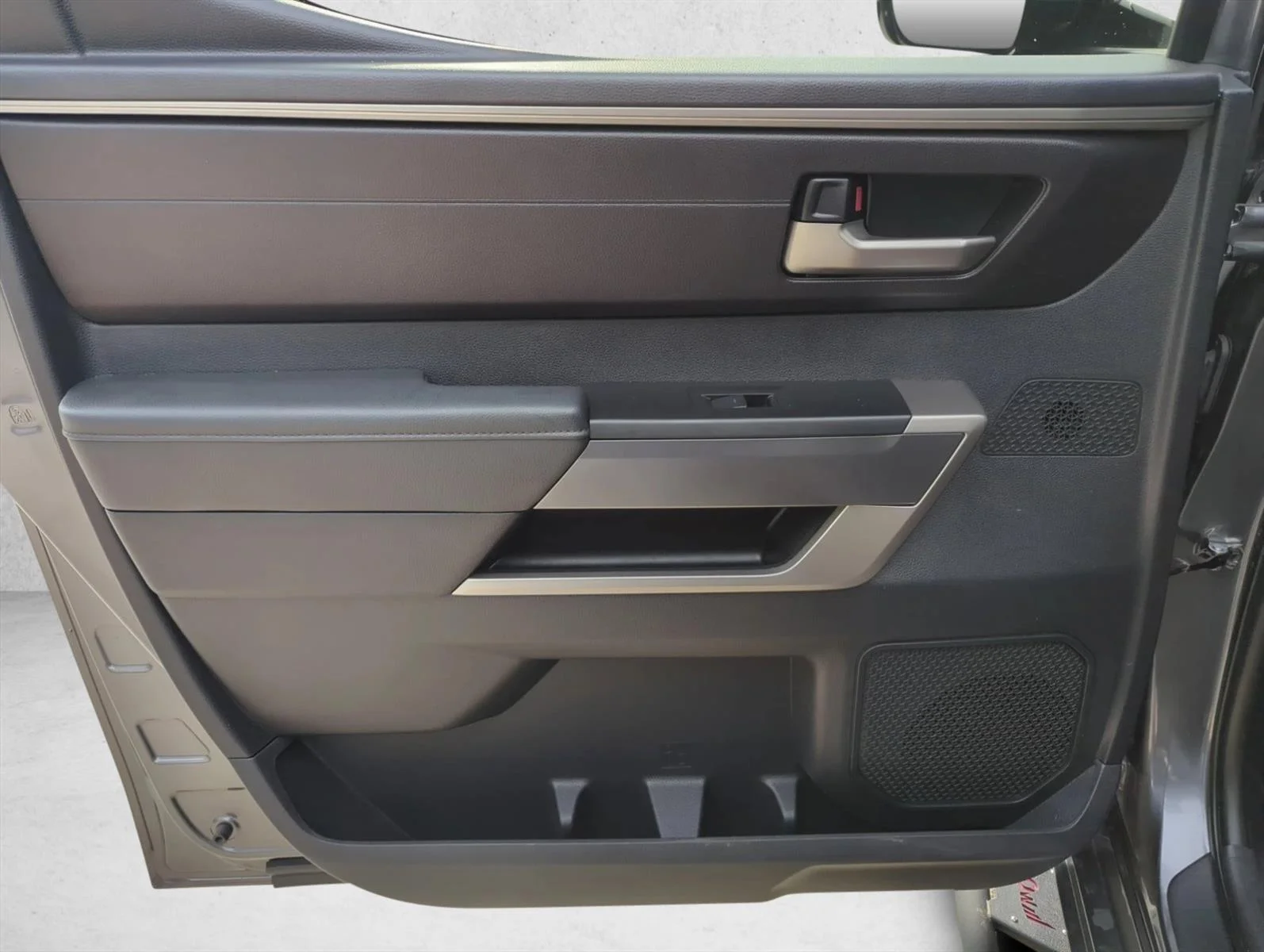 Used 2023 Magnetic Gray Metallic Toyota SR5 image 8