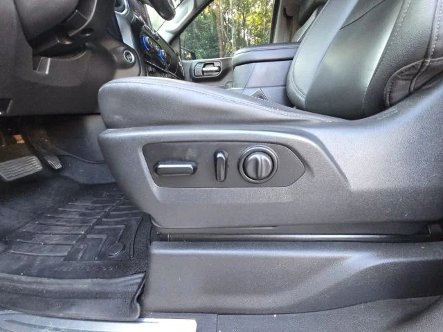 Used 2021 Red Chevrolet RST image 24