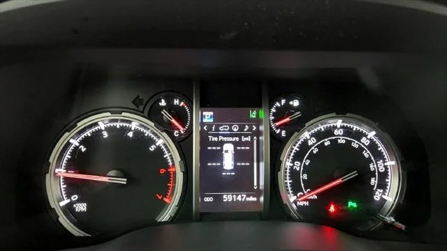 Certified Used 2022 MAGNETIC GRAY MET. Toyota  image 18
