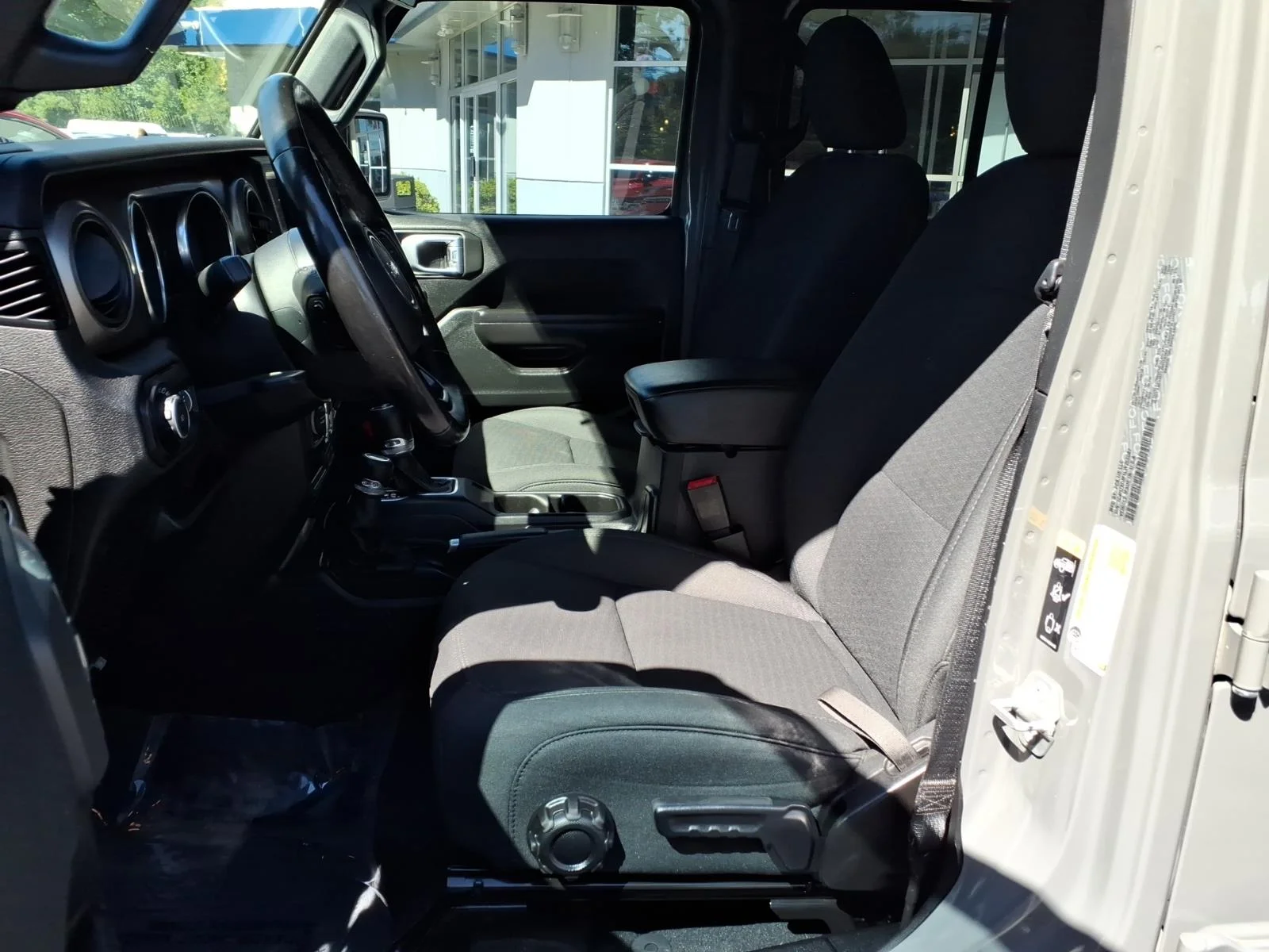 Used 2020 GRAY Jeep Sport S image 20