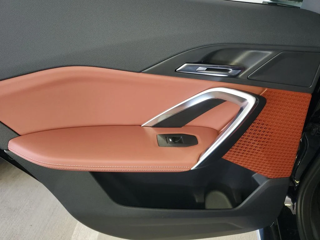 New 2026 Jet Black BMW xDrive28i image 9
