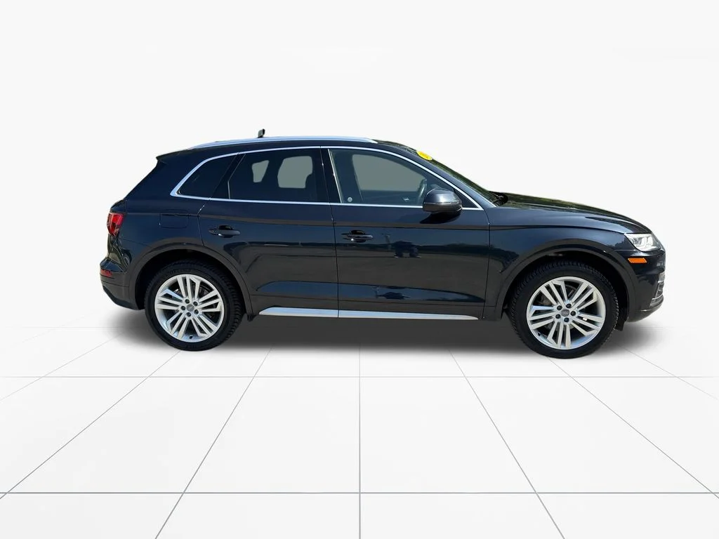 Used 2018 Moonlight Blue Audi 2.0T Premium Plus image 9
