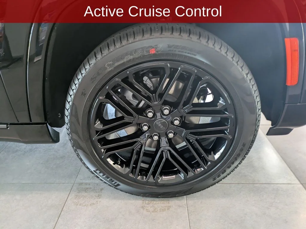 New 2026 High Gloss Black Exterior Paint Jeep Limited image 10