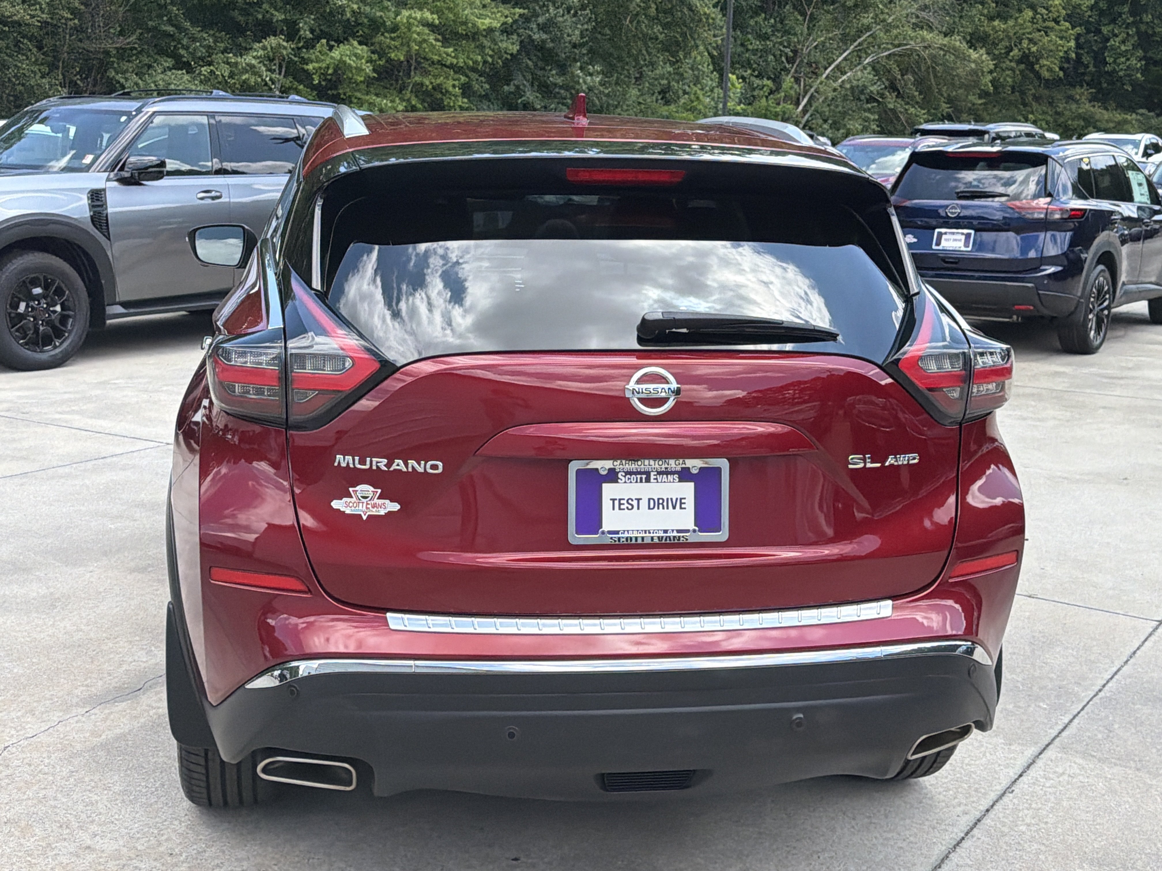 Used 2022 Scarlet Ember Tintcoat Nissan SL image 6