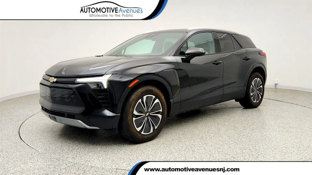 Used 2024 Black Chevrolet eAWD 4dr LT w/ Comfort & Convenience Pkg + Panoramic Sunroof image 1