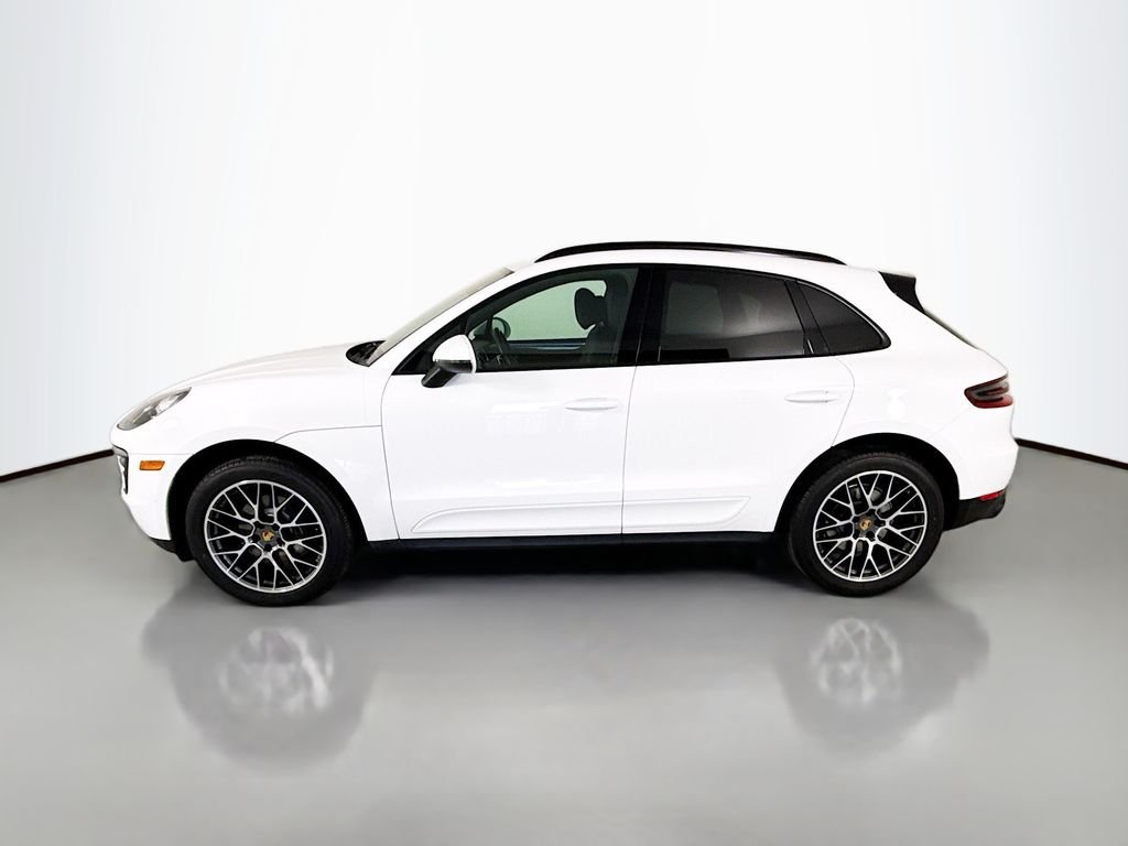 Certified Used 2018 White Porsche  image 2