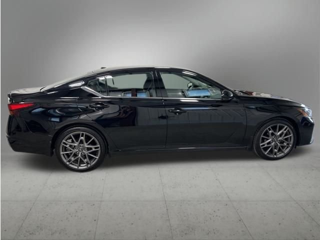 2023 Nissan Altima SR - Photo 6