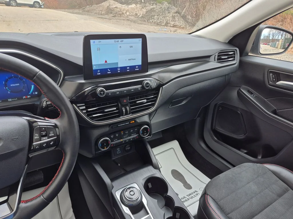 Used 2022 Silver Metallic Ford SEL image 22