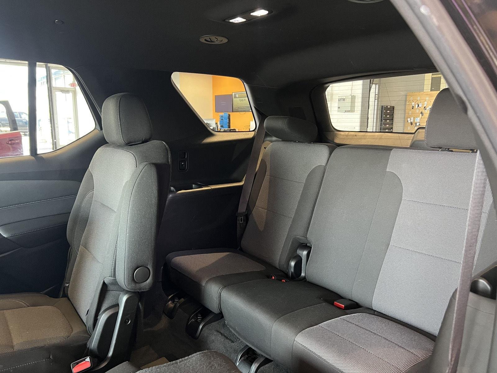 Used 2023 Mosaic Black Metallic Chevrolet LT Cloth image 18