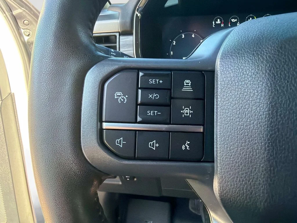 Used 2024 Star White Ford Lariat image 30