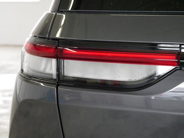 Certified Used 2025 Metallic Jeep Limited image 7
