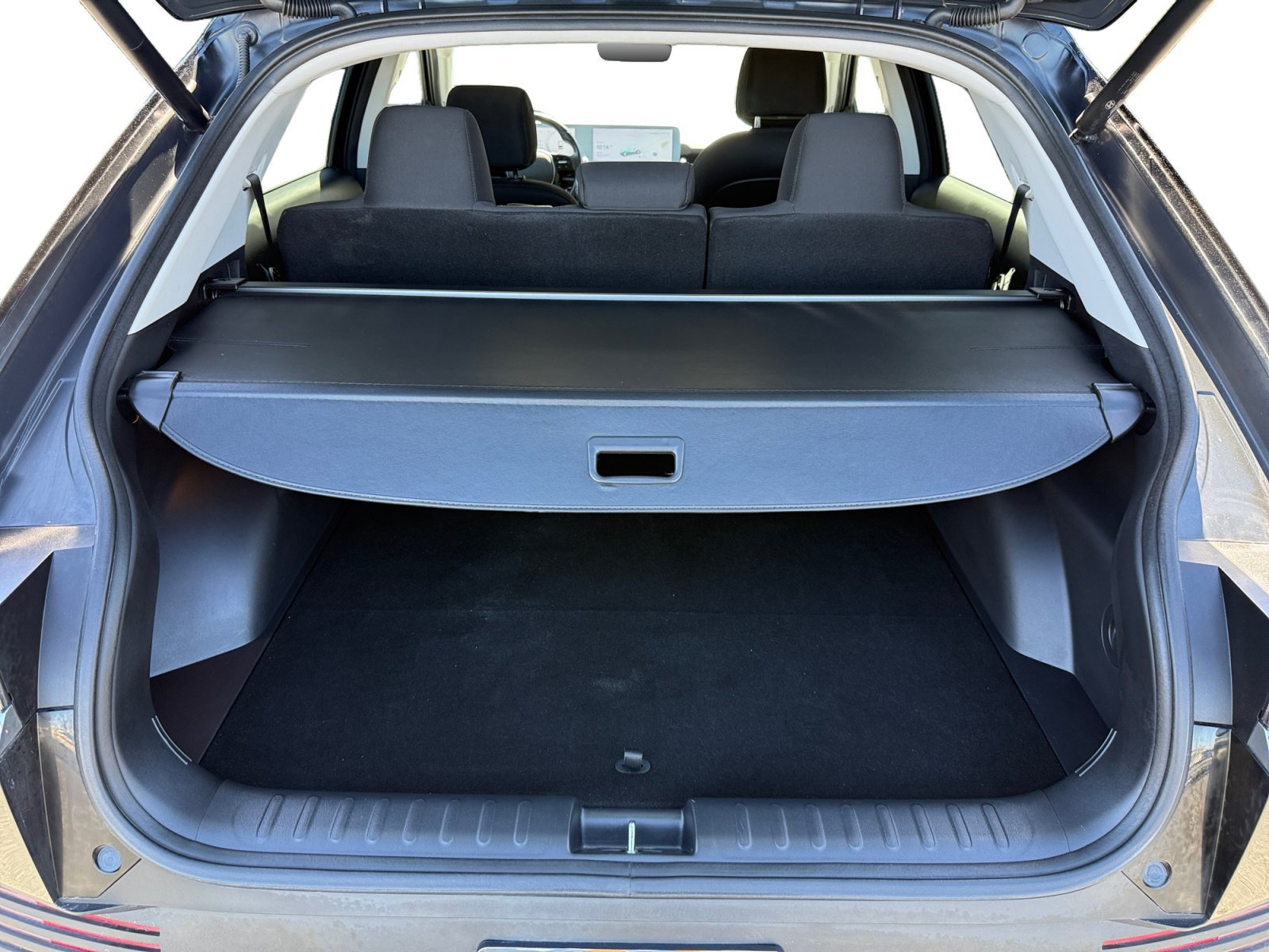 Used 2024 Abyss Black Hyundai SEL image 17