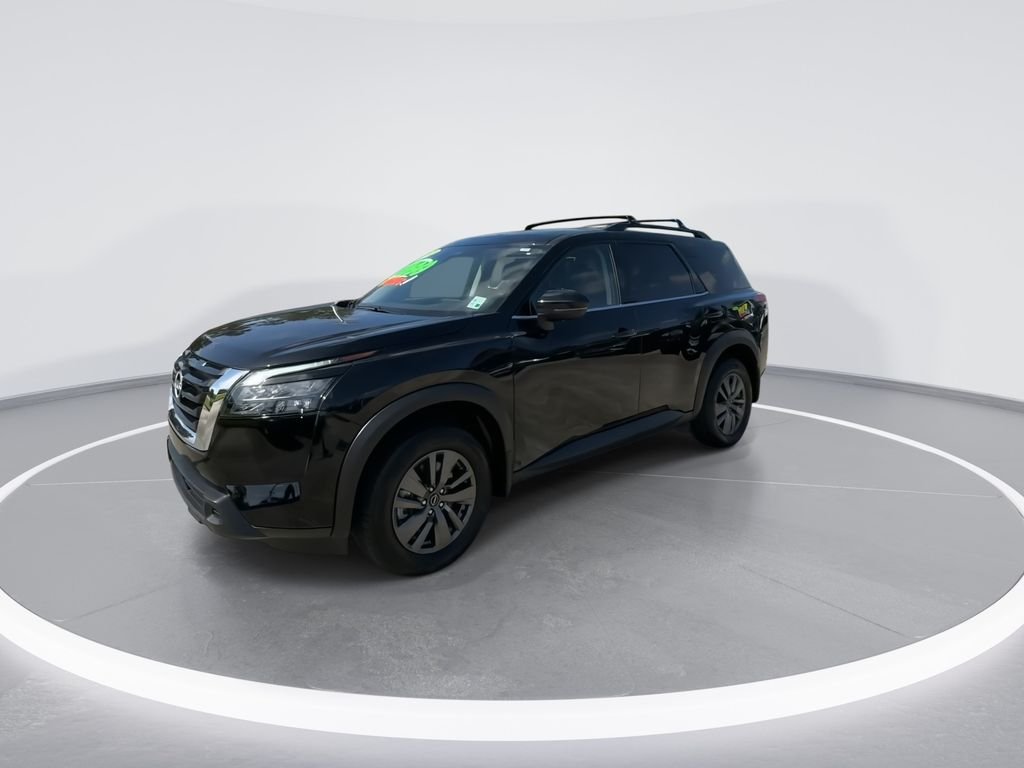 Used 2025 Black Nissan SV image 4