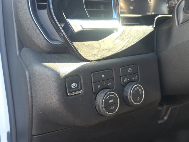 Used 2026 White Chevrolet LT image 5